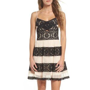 NWT New $188 Anthropologie FOXIEDOX Ophelia Two-Tone Lace Fit & Flare Dress XS